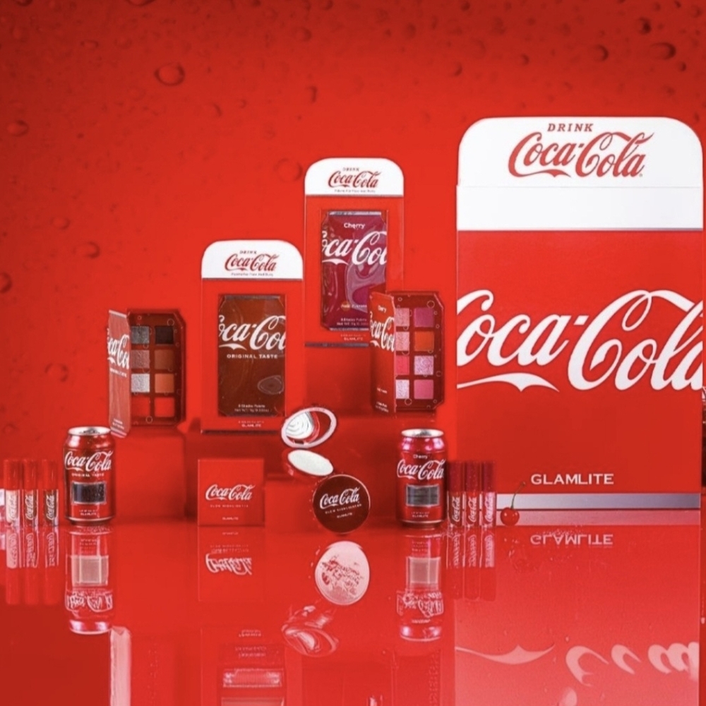 PRICE DROP Coca Cola x Glamlite Eyeshadow Palette/Lip Gloss PR BOX SET